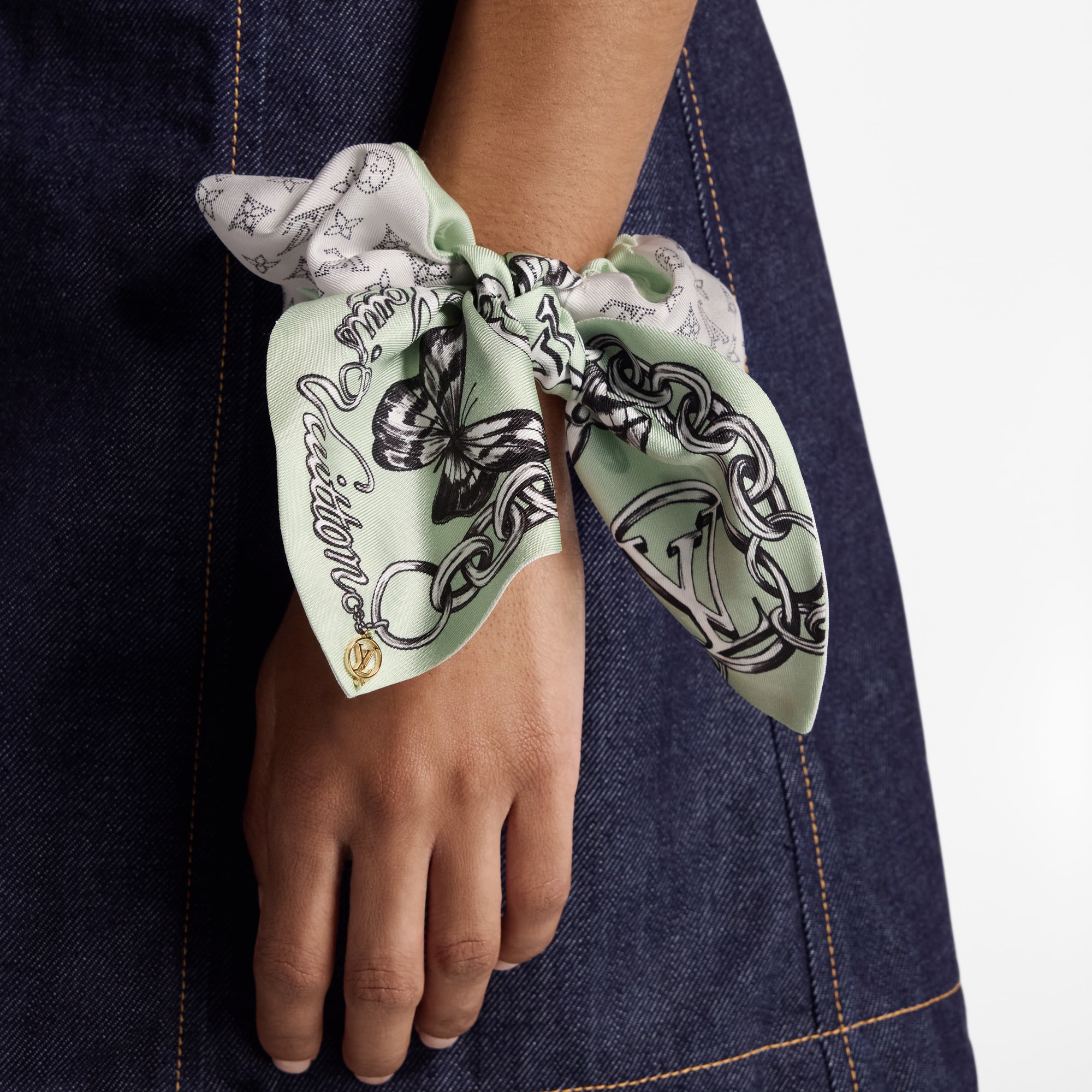 ルイヴィトン　モノグラム　シュシュ　美品 楽天市場】≪新品≫ Louis Vuitton ルイヴィトン シュシュ トロ